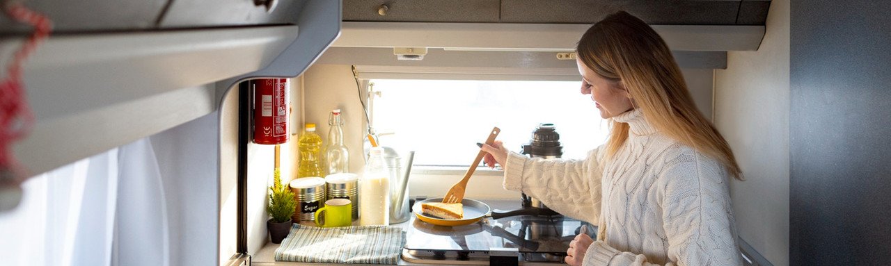 Can I Run My Rv Refrigerator on Propane While Driving