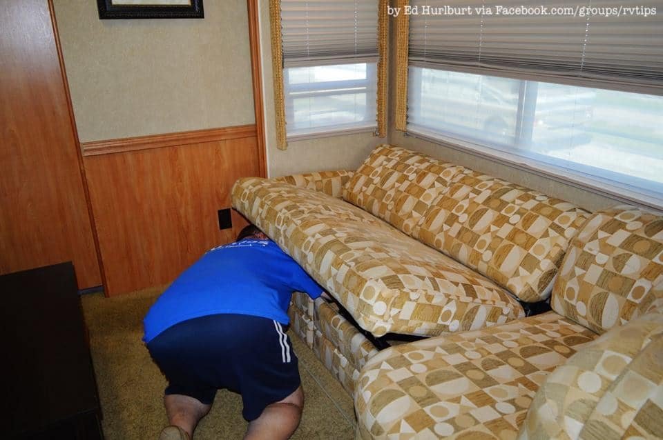 How to Remove a Jackknife Sofa from an Rv